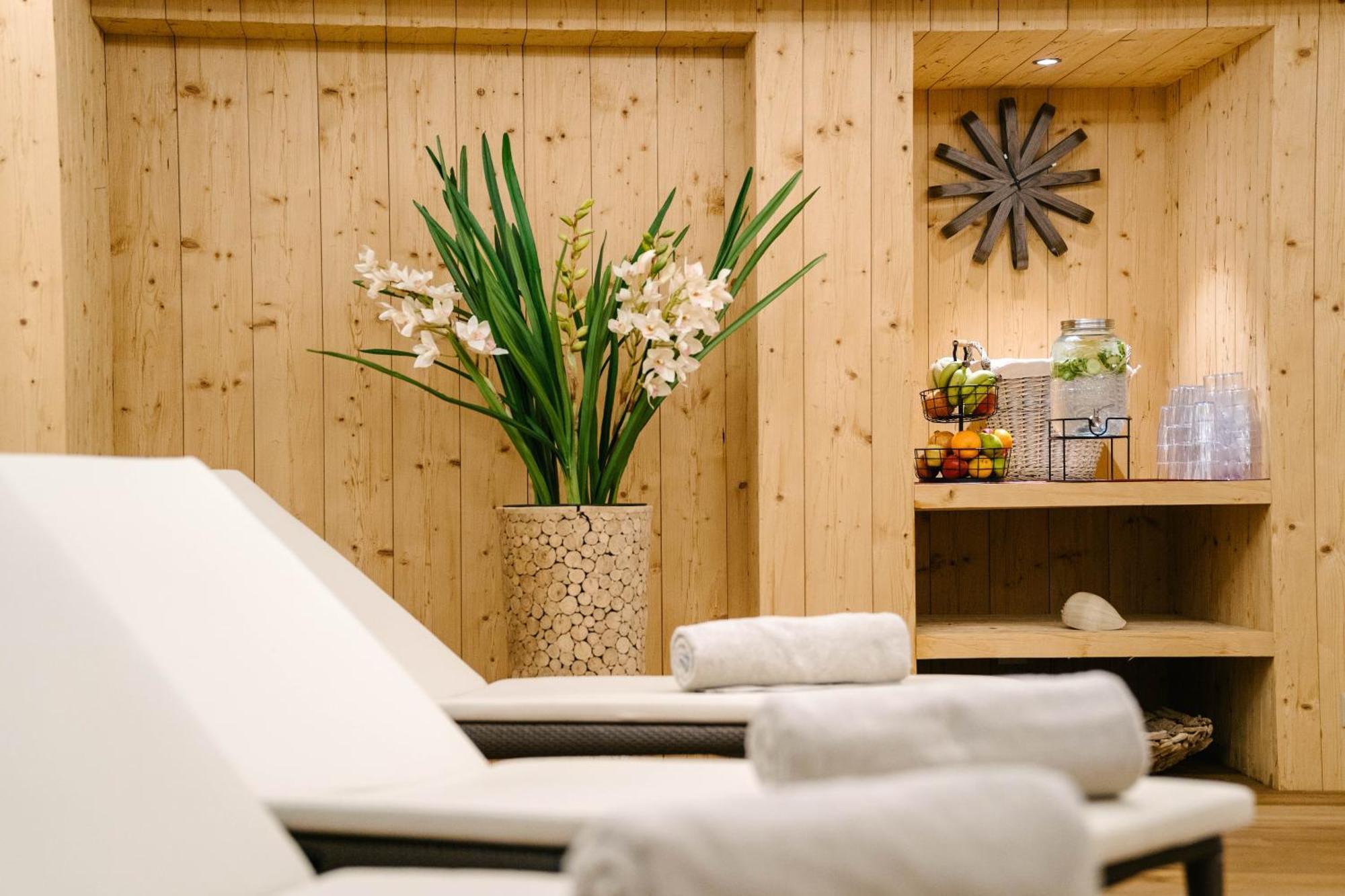Seven Alpina Boutique Hotel 克洛斯特斯 外观 照片